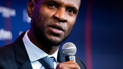 رسميًا.. برشلونة يعلن إقالة أبيدال من منصبه