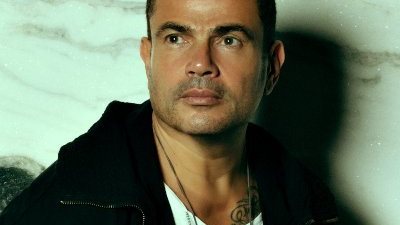 عمرو دياب كسر القاعدة.. جمال العدل: “محدش هيكتب ولا هينتج للهضبة غيرنا” (فيديو)