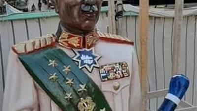 بعد نشر “القاهرة 24”.. النحات طارق الكومي في المنوفية الأسبوع المقبل لتعديل تمثال الرئيس السادات