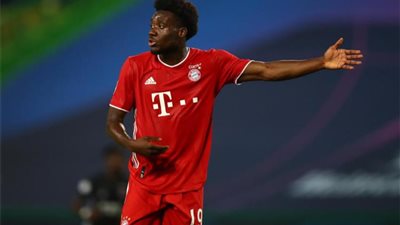 ديفيز يكشف مفاجأة مثيرة عن ميسي بعد التأهل لنهائي دوري الأبطال