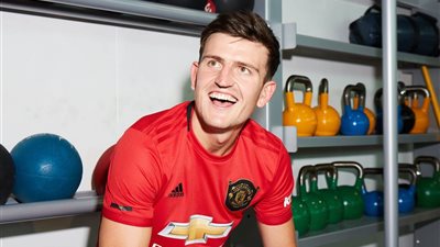 بعد القبض عليه في اليونان.. قرار صارم من مانشستر يونايتد ضد ماجواير