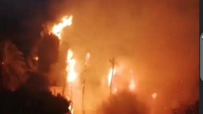 السيطرة على حريق داخل مدرسة بجوار حديقة الفسطاط (فيديو)