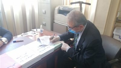 خالد العامري يدلي بصوته في انتخابات التجديد النصفي للبيطريين.. ويؤكد: المهنة أولا (صور)