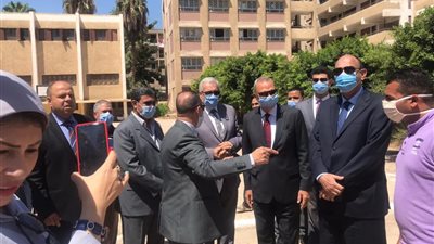 بمناسبة العيد القومي للقليوبية.. المحافظ يفتتح 6 مدارس بـ43 مليون جنيه (صور)