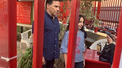 استقبال حافل للبدري من أعضاء الأهلي (صور)