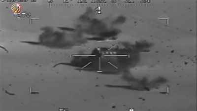 القوات المسلحة: تدمير 9 عربات دفع رباعي محملة بالأسلحة أثناء محاولاتها اختراق الحدود الغربية