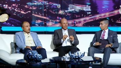 والد “طبيب الفريسكا” يبكي على الهواء : أنا أسعد مخلوق فى الدنيا