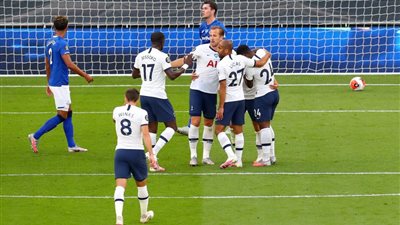 توتنهام يخطط لحضور 4000 مشجع أمام إيفرتون في الدوري الإنجليزي