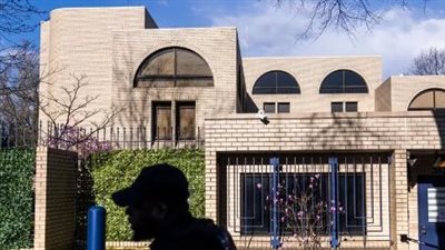 إلقاء جسم مشبوه على مبنى السفارة الإسرائيلية في واشنطن دون إصابات 