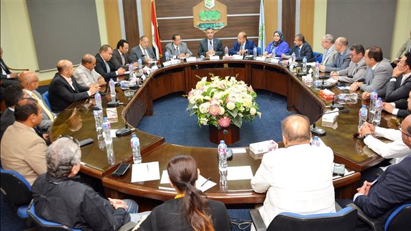 وزير التموين