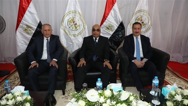 محافظ المنوفية ووزير