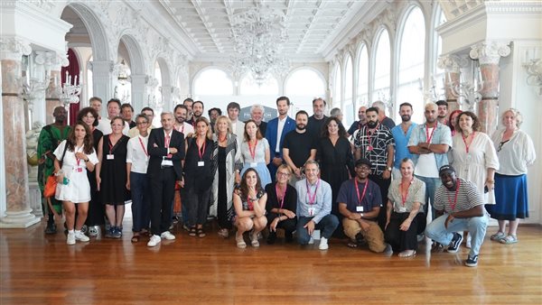 فريق عمل فيلم حتى