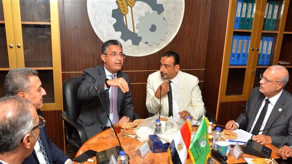 وزير التموين 