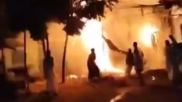 حريق هائل بجوار كوبري