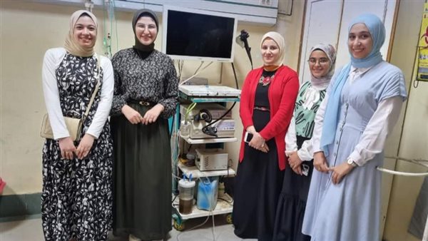 طلاب كلية الطب جامعة