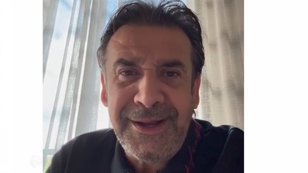 الفنان كريم عبد العزيز