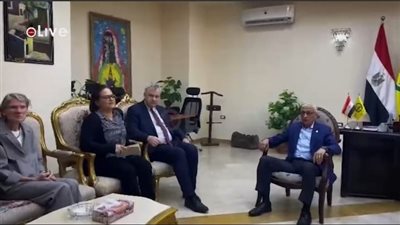 السفير الألماني يزور معبر رفح المصري رفقة محافظ شمال سيناء لتفقد المساعدات المقدمة لـ غزة| بث مباشر