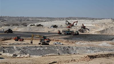 الإسكان تبدأ إزالة مخالفات البناء بمدينة رأس الحكمة 