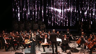 نجوم الأوبرا يتألقون بروائع فايزة أحمد وعبد الوهاب 