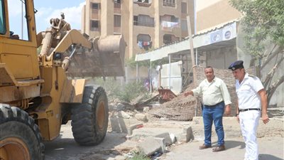 الإسكان: غلق وتشميع محلات تجارية لمخالفة شروط التعاقد بمدينتي 6 أكتوبر والسادات