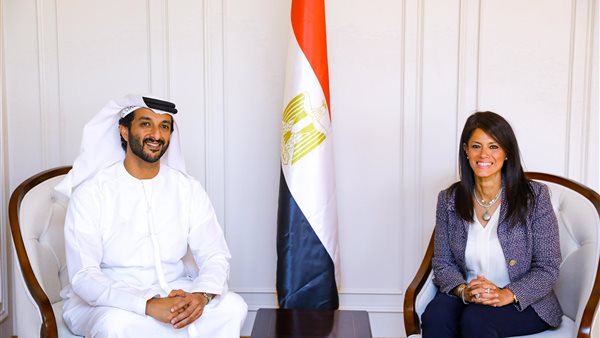 وزيرة التخطيط ووزير