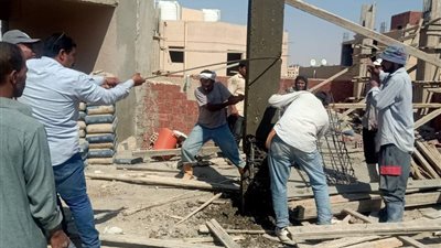 جهاز الشروق يُنفذ إزالة فورية لدور مخالف بأحد العقارات السكنية ويحمل صاحبها التكاليف 