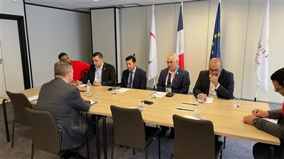 وزير الرياضة يلتقي رئيس اللجنة البارالمبية الدولية