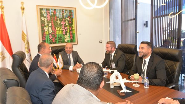 وزير الطيران المدني