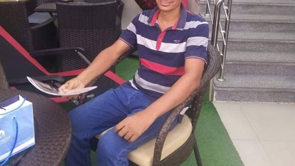 الشاب المتوفي 