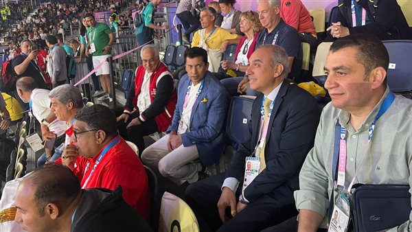 وزير الرياضة يؤازر