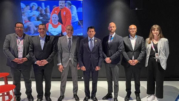 وزير الرياضة في باريس