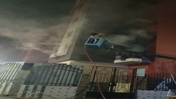 جانب من عمليات الإطفاء