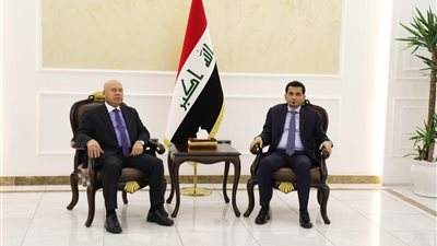 يترأسه كامل الوزير.. وفد مصري يصل العراق لبحث تنفيذ مشروعات تنموية ببغداد