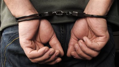  القبض على 4 سيدات بحوزتهم مبالغ مالية للدفع للتصويت لصالح أحد المرشحين بمحيط إحدى اللجان بسوهاج