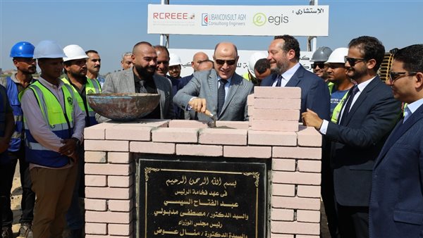 محافظ كفر الشيخ يضع