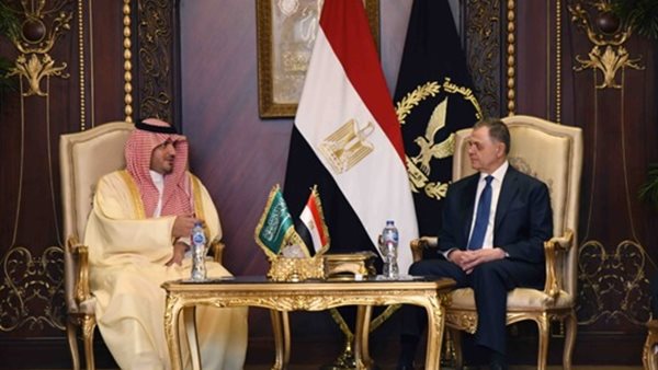  اللواء محمود توفيق