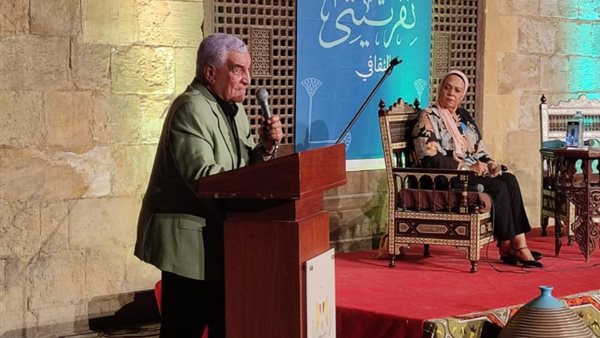 زاهي حواس خلال الندوة