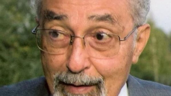 طارق علي حسن