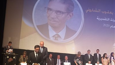 وزير بدرجة إنسان.. مشاهد لا تنسى للدكتور أحمد هنو في حفل تكريم الفائزين بجوائز الدولة