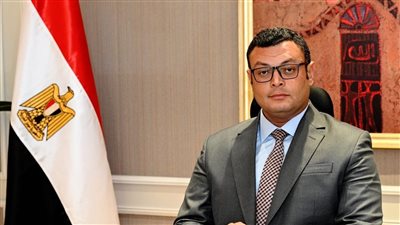 تعيين وزير الإسكان عضوا بمجلس إدارة بنك التعمير والإسكان
