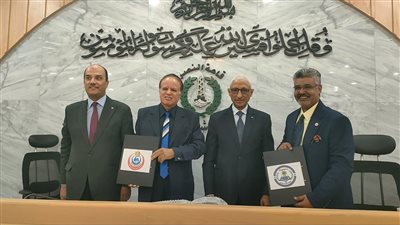 محافظ شمال سيناء يشهد توقيع بروتوكول بين الصحة وجامعة العريش 