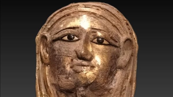  قناع جنائزي من منطقة