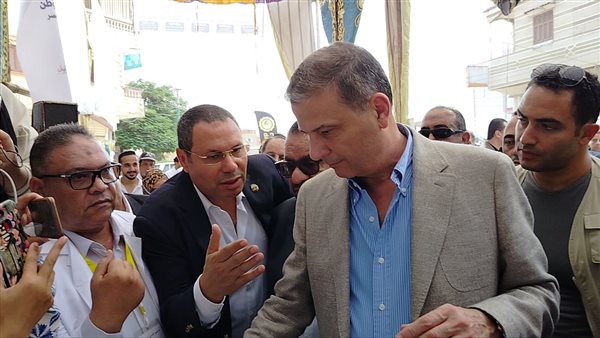 وزير الزراعة خلال