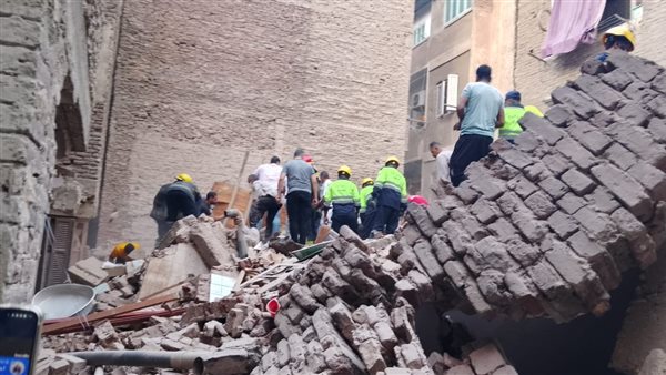 عقار الزيتون المنهار