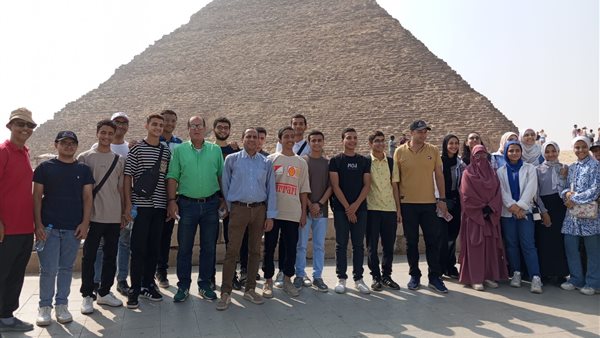 السياحة تنظم رحلة