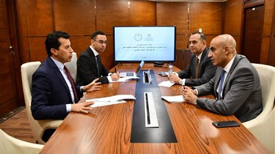 وزيرا التعليم والشباب يبحثان تعزيز التكامل بين المدارس والأندية والمنشآت الرياضية
