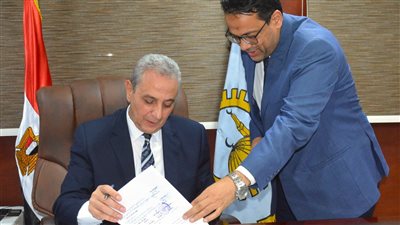 محافظ الغربية يعتمد قرار التعاقد لـ 1753 معلما مساعدا ضمن مسابقة 30 ألف معلم 