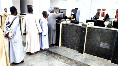 محافظ أسوان يستجيب لمطالب أهالي قرية الرديسية ويوجه بتشغيل مكتب التموين بمجمع الخدمات 