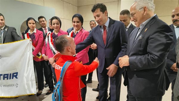 وزير الرياضة يستقبل