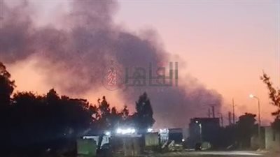 حريق بمصنع تدوير القمامة في المحلة.. والدفع بسيارات إطفاء
